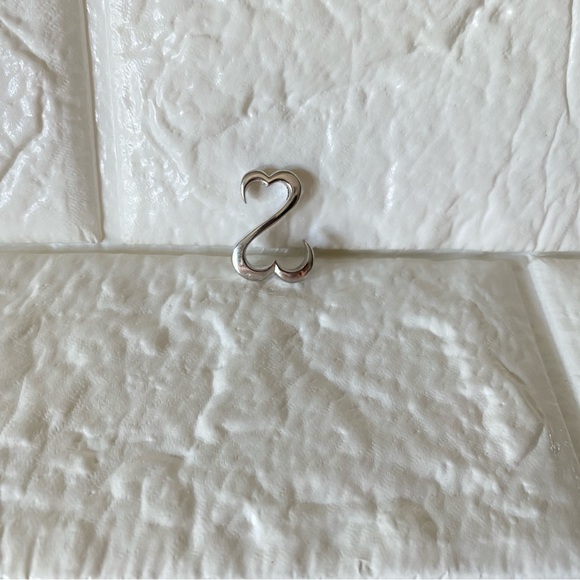 Jane Seymour Open Heart Silver Necklace Charm - Picture 1 of 7